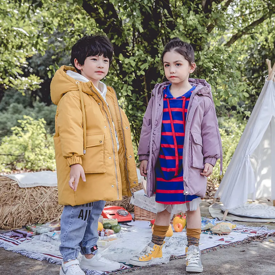 Уличная белая куртка-пуховик на утином пуху для девочек 4-11 лет, г., Детская верхняя одежда зимнее длинное пальто с капюшоном в минималистическом стиле желтого цвета для мальчиков