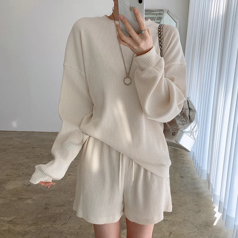 Korea Chic Age-reducing Candy Color Round Neck Loose Long-sleeved Sweater + High-waist Wide-leg Casual Shorts Sports Suit