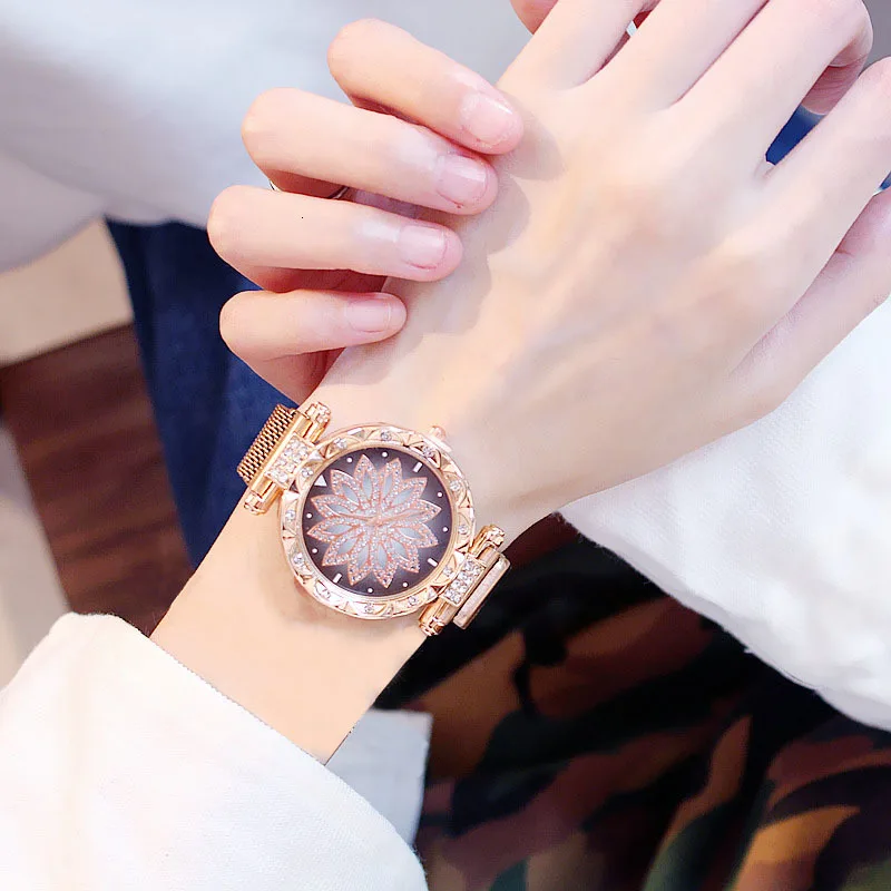 Rose Gold Женские с магнитом пряжка Клевер на удачу часы Роскошные женские кварцевые часы со стразами браслет набор Relogio Feminino - Цвет: Rose Gold