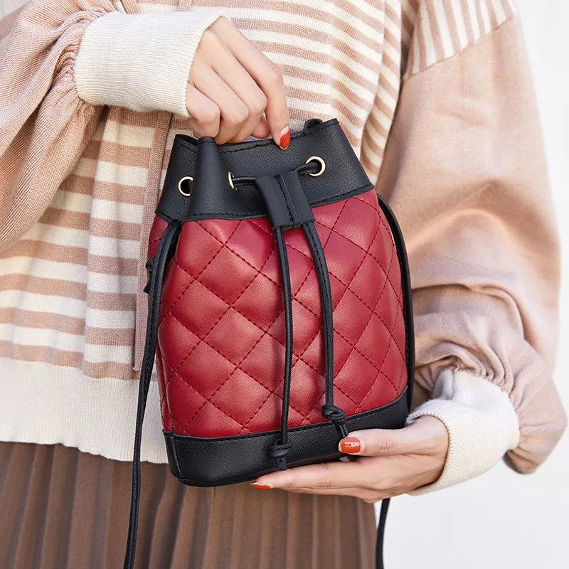 

2018 Autumn & Winter New Style Contrast Color Drawstring Embroidery Bucket Bag Shoulder Cross-body Rhombus Bag Send Gift WOMEN'S