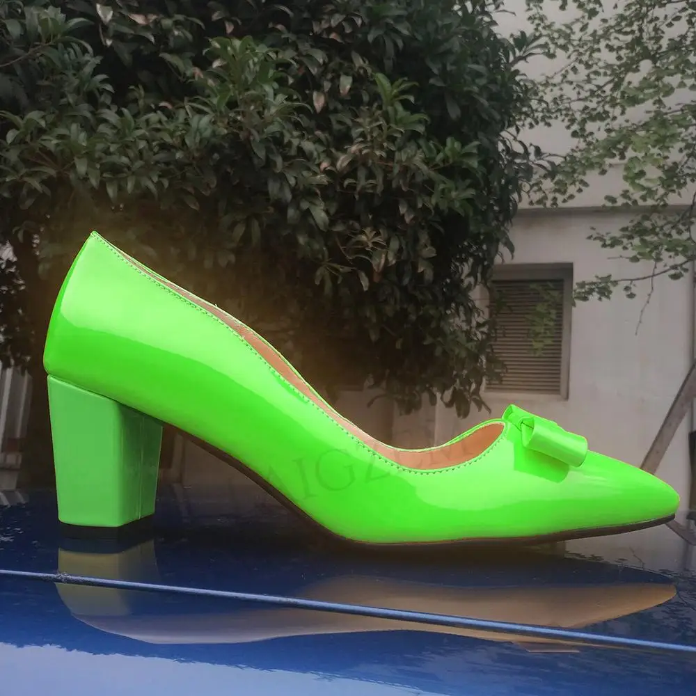 

LAIGZEM Large Size Women Heels Block Chunky Mid Heels Pointy Toe Party Zapatos Patent Shoes Ladies Pumps 2020 Shoes 44 45 46 47