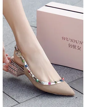 

[Worry Girl Upgraded Version] 2020 Side Rivet Pointed Sandals Thick Heel Color Diamond Mid-Heel Baotou Sandals Women
