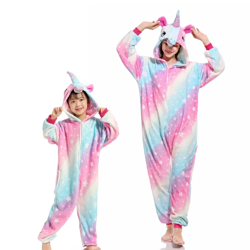 Кигуруми Фланелевые одинаковые пижамы для всей семьи с изображением животных; зимняя Пижама с капюшоном с изображением единорога и панды; одежда для сна для мамы и детей - Цвет: as picture