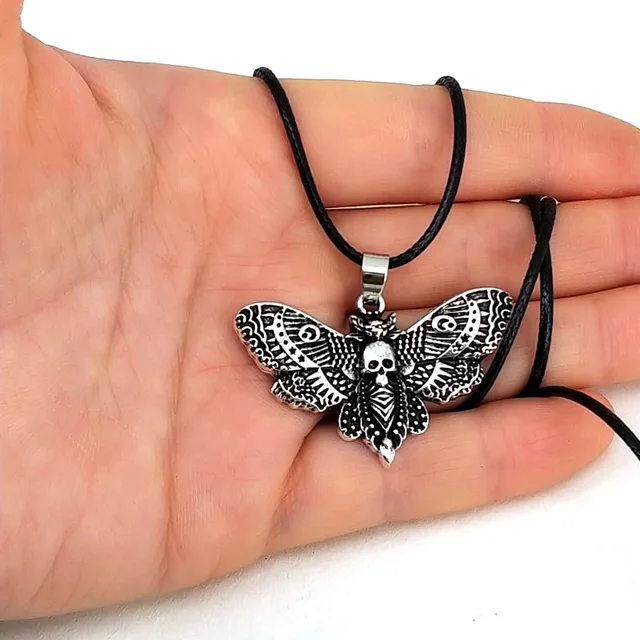 1pcs Dead Head Skull Moth keychain rebirth meaning key chains gift for women 2