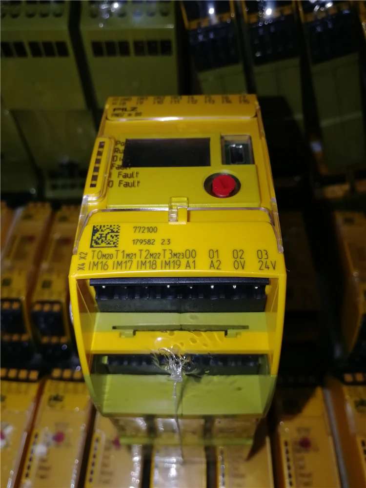 Pilz m B0 772100,772000, 772001,772002 новое место, один год гарантии