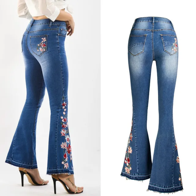 Skinny Jeans with flare design and floral embroidery