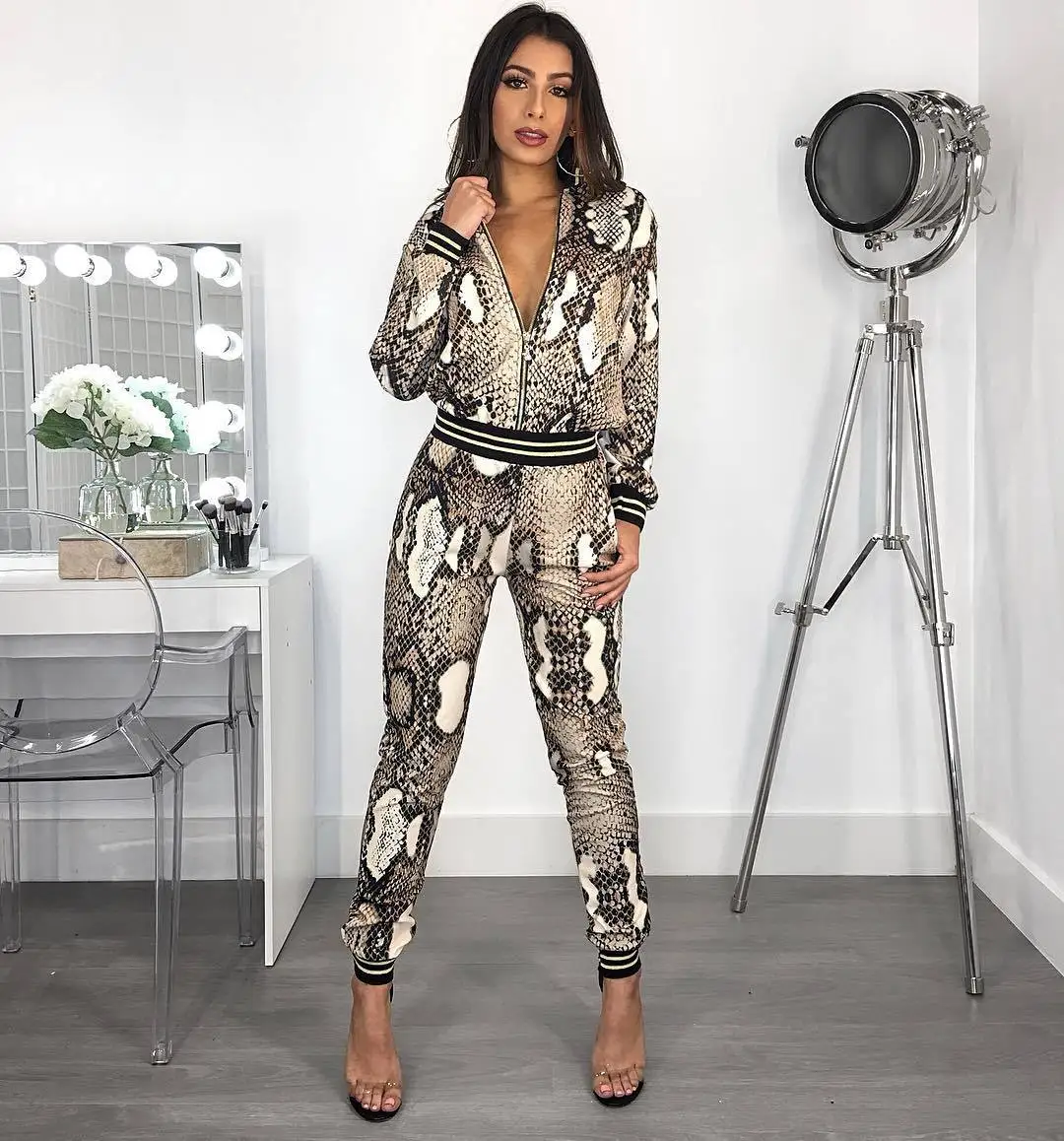 

ChocoMist Two-piece Chic Snakeskin Print Two-piece Pant Set HM5180