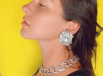 

Timeless Wonder Oversized Crystal Zirconia Clip Earings Women Jewelry Punk Runway Statement Gothic Boho Gown Top Rare Prom 5123