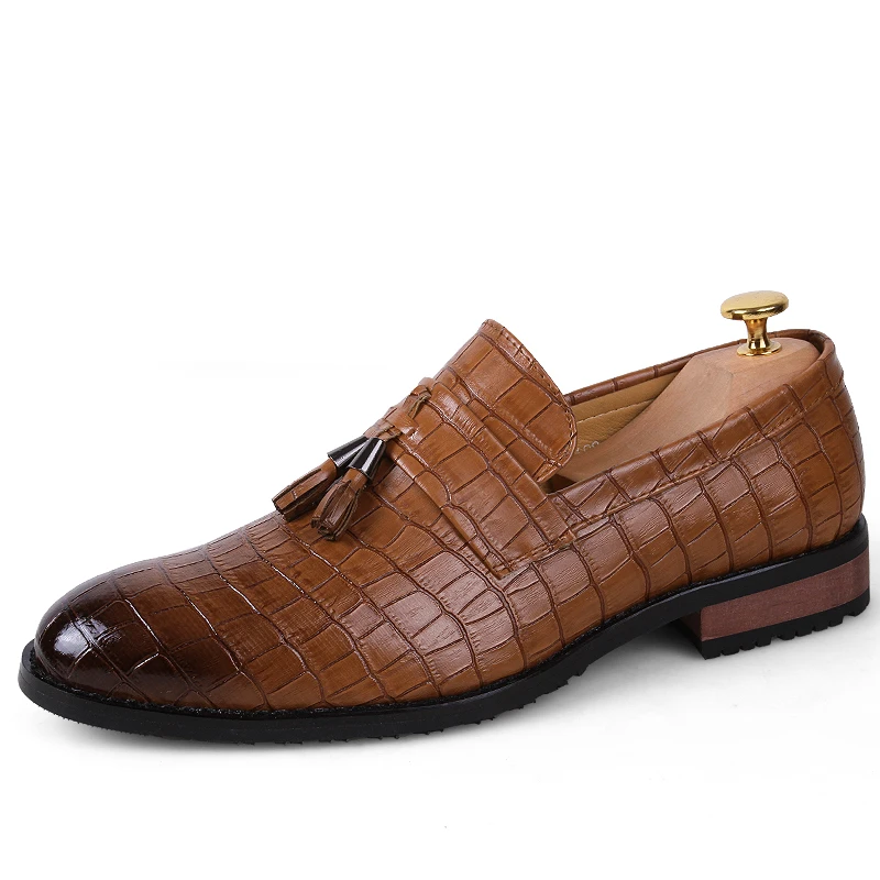 Мужские кожаные туфли-оксфорды; острый носок; обувь в деловом стиле; весенние Для мужчин Итальянское Платье; свадебные туфли в деловом стиле мужские модная дизайнерская мужская обувь - Цвет: Коричневый