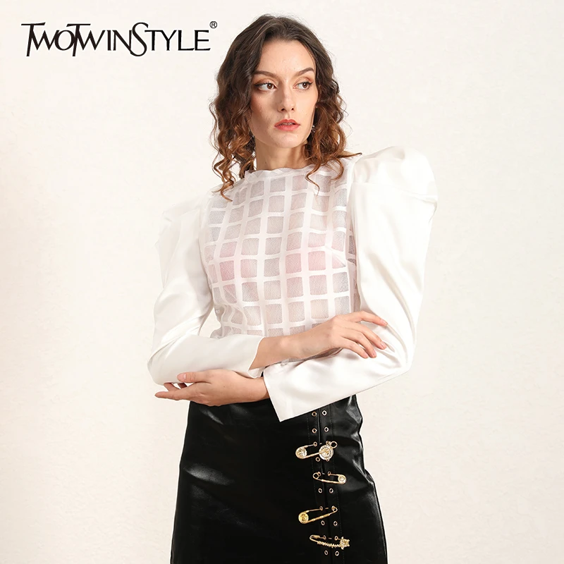 TWOTWINSTYLE Лоскутная перспективная полосатая рубашка для женщин с круглым вырезом и пышными рукавами на молнии пикантные вечерние женские блузки осень Новинка