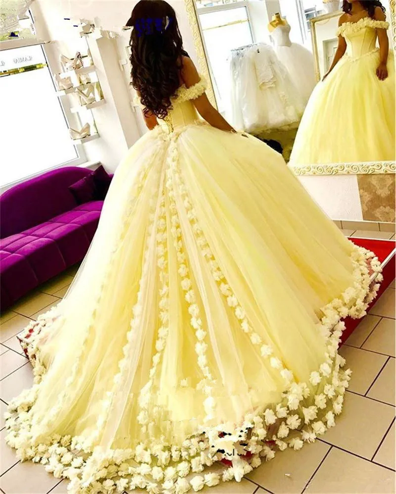 

2020 Yellow Ball Gown Evening Dresses 3D Floral Flowers Off Shoulder Sweet Plus Size Princess Tulle Masquerade Prom Gowns