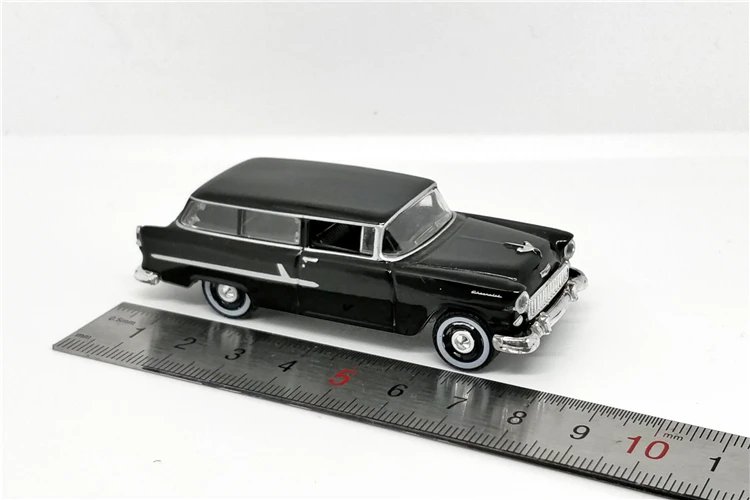 Зеленый светильник 1: 64 1955 Chevrolet двух-десять для автомобиля с кузовом универсал Бутик брелок для автомобильных ключей, игрушки для детей модели игрушки с дистанционным управлением оптом