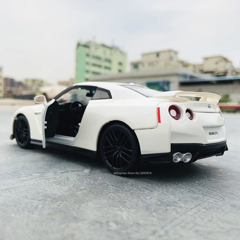 Модель автомобиля Bburago 1:24 2017 Nissan Ares GTR литые автомобили игрушки для игр подарки