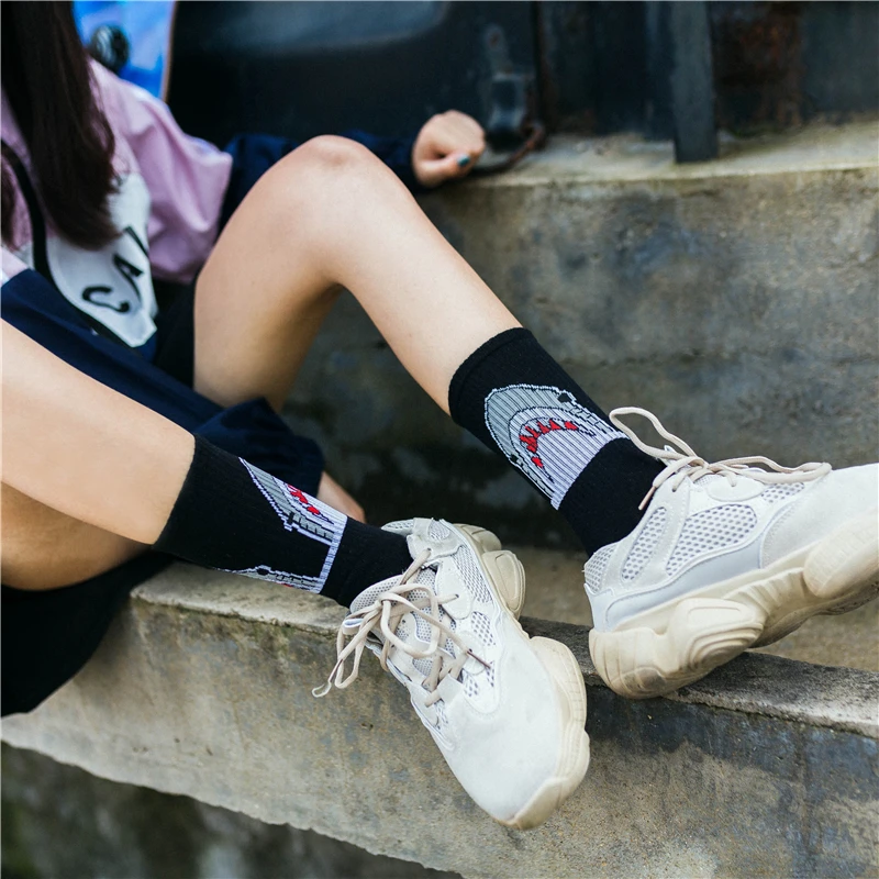 Fashion Shark Women Hip Hop Socks Long Cartoon Socks Unisex Hiphop Street Sport Skateboard Black White Crew Socks Dropship