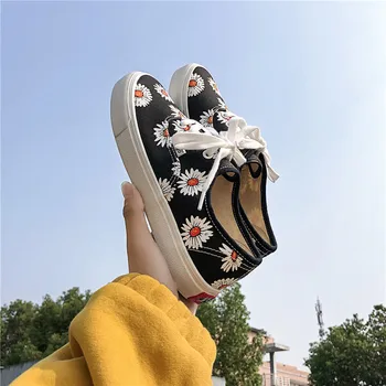 

Spring Summer Printed Flowers Canvas Shoes Female Non-slip Korean Version Lace-up With Joker Ins Street Snap Trend Board Shoes