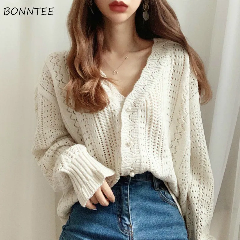 Chaqueta corta de las mujeres primavera hueco elegante cuello en V coreano Vintage mujer jersey blanco dulce chicas perlas ropa de punto de mujer