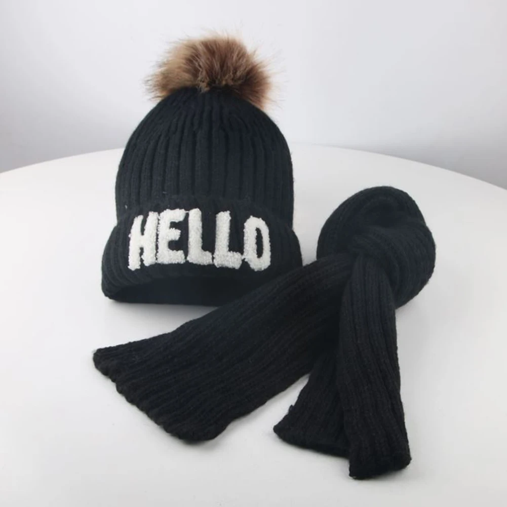 Зимняя теплая Милая вязаная Круглая Шапочка с помпоном и надписью «HELLO» для маленьких мальчиков и девочек, комплект с шарфом, Новинка