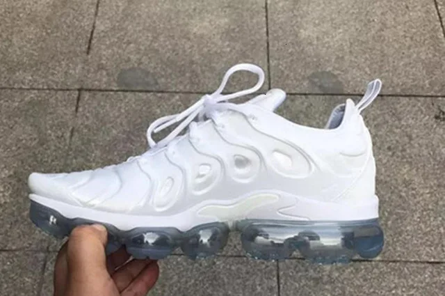 all white tn vapormax