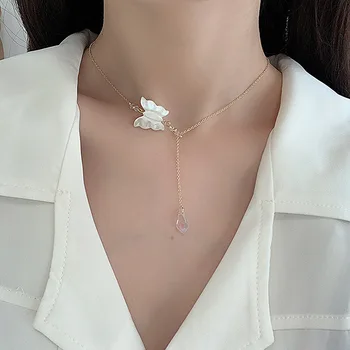 

Xian Qi Shell Butterfly Crystal Pendant Necklace Women's Elegant Fashion Non-mainstream Sense of Design Choker INS Normcore Styl