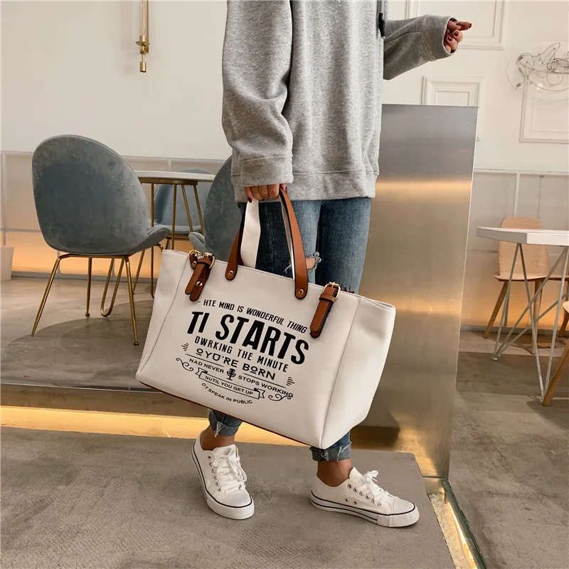 Bolso de mano de lona con letras para mujer, bolsas de mensajero de hombro Unisex, de retales, informal, a la moda, 2021