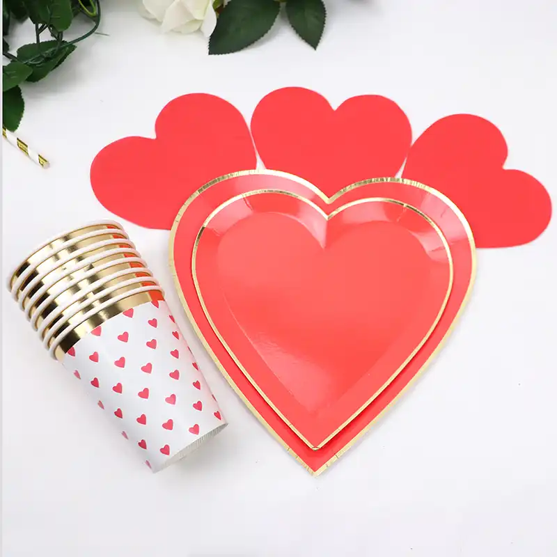 65Pcs/lot Red heart shaped Disposable Tableware Set Paper Plates Cups