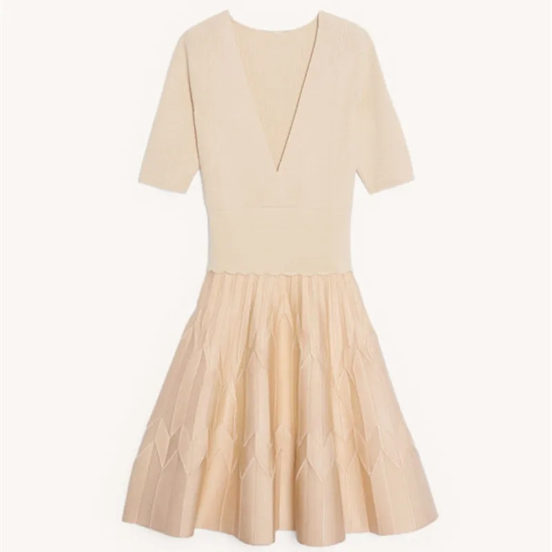 

2020 New Women Knitted Mini Dress Short Sleeve Spring Summer Deep V Veck Sexy Ladies Jacquard Slim Pleated Dresses For Party