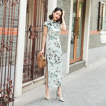 

Mandarin Collar Chinese Cheongsam Print Flower Women Short Sleeve Long Dress Satin Vintage Sexy Qipao Oversize 3XL Vestidos