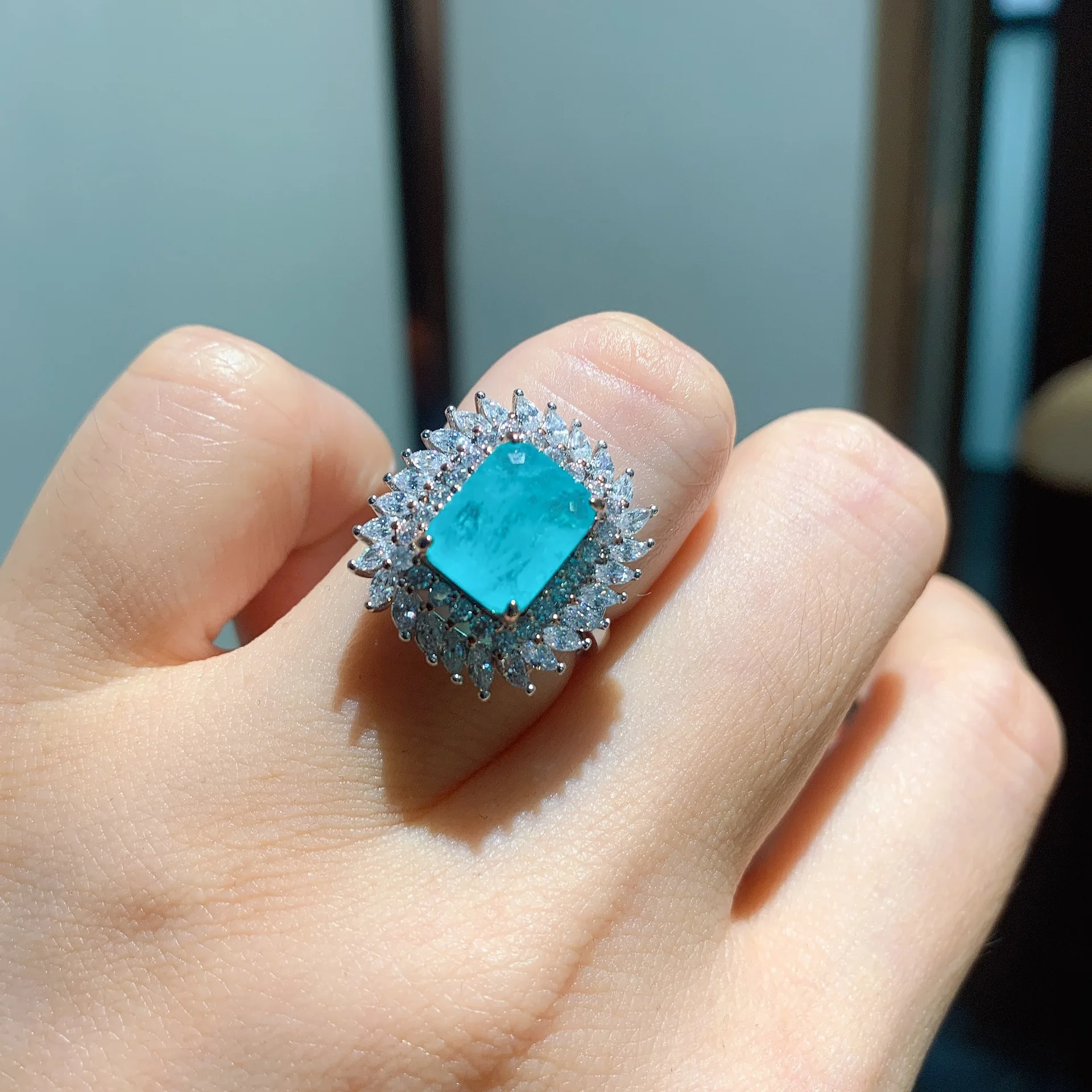 

Funmode Hot Sale Simple AAA Blue Green CZ Female Girls Ring Women Wedding Party Jewelry Ring anillos mujer Wholesale FR68
