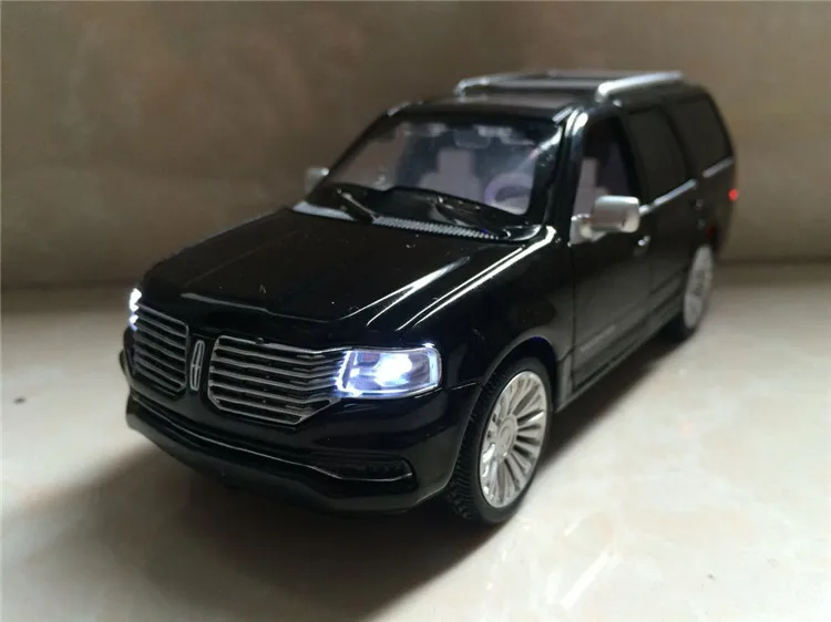 Caipo Lincoln лидер брелок для автомобильных ключей, 1: 36 звук и светильник Модель воина детский игрушка модель 32