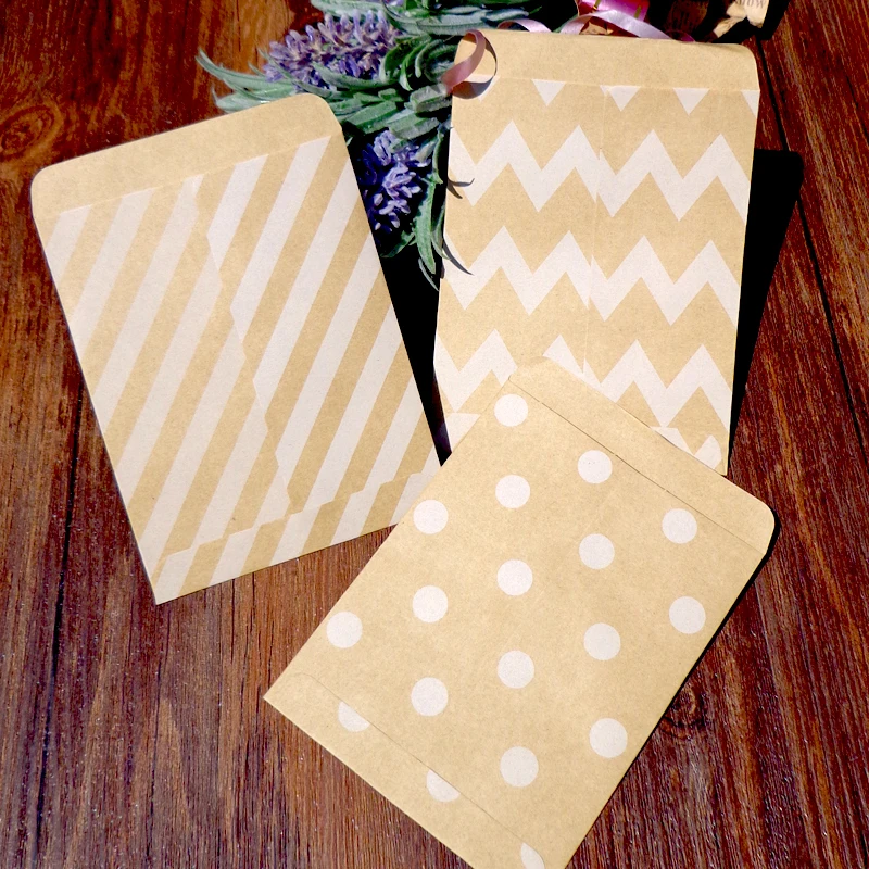 

50pcs 4.53x3.54inch+0.55inch Greeting Cards Kraft Envelopes Small Gift Wrap Bags Chevron Stripe Dots Party Favor Gift Paper Bag
