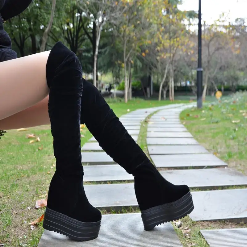 Черный Новые женские сапоги; сапоги до колена на толстой подошве 13 см; сезон осень-зима; сапоги для ночного клуба - Цвет: Черный