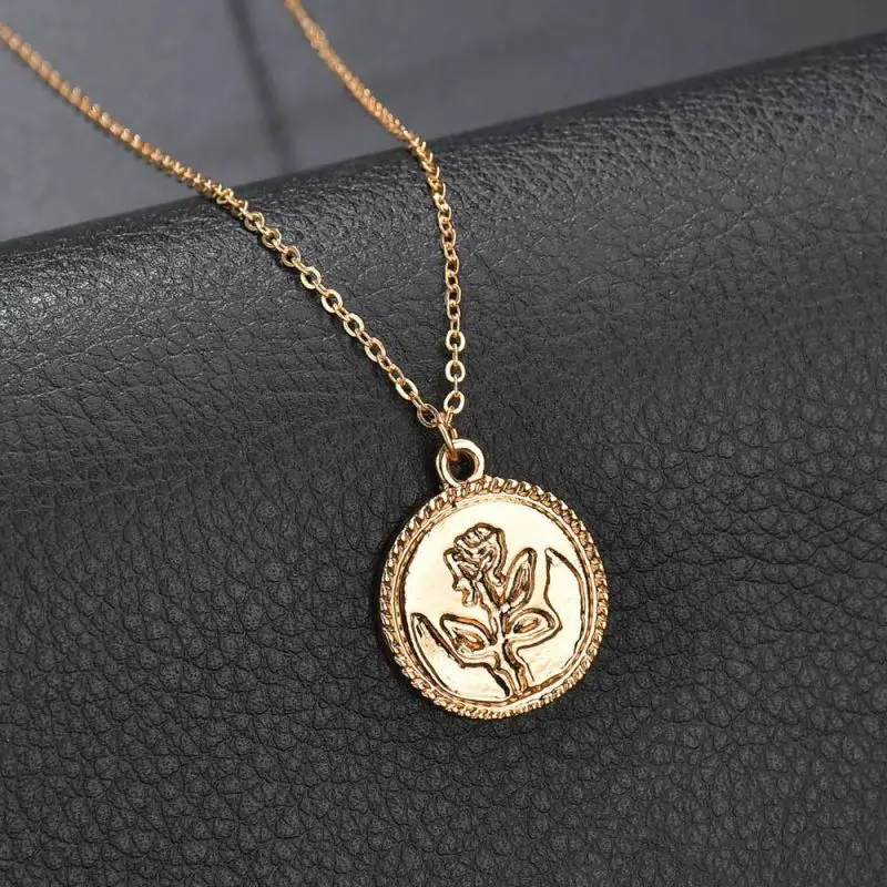

Retro Single Layer Rose Sweater Chain Pendant Necklace Creative Simple Gold Suspension Pendants Accessory
