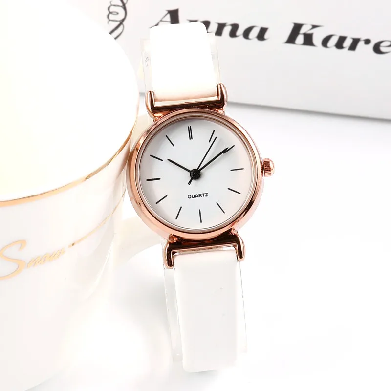 Топ стиль женские модные роскошные часы изысканный маленький циферблат простой Повседневный креативный браслет кварцевые часы женские новые часы