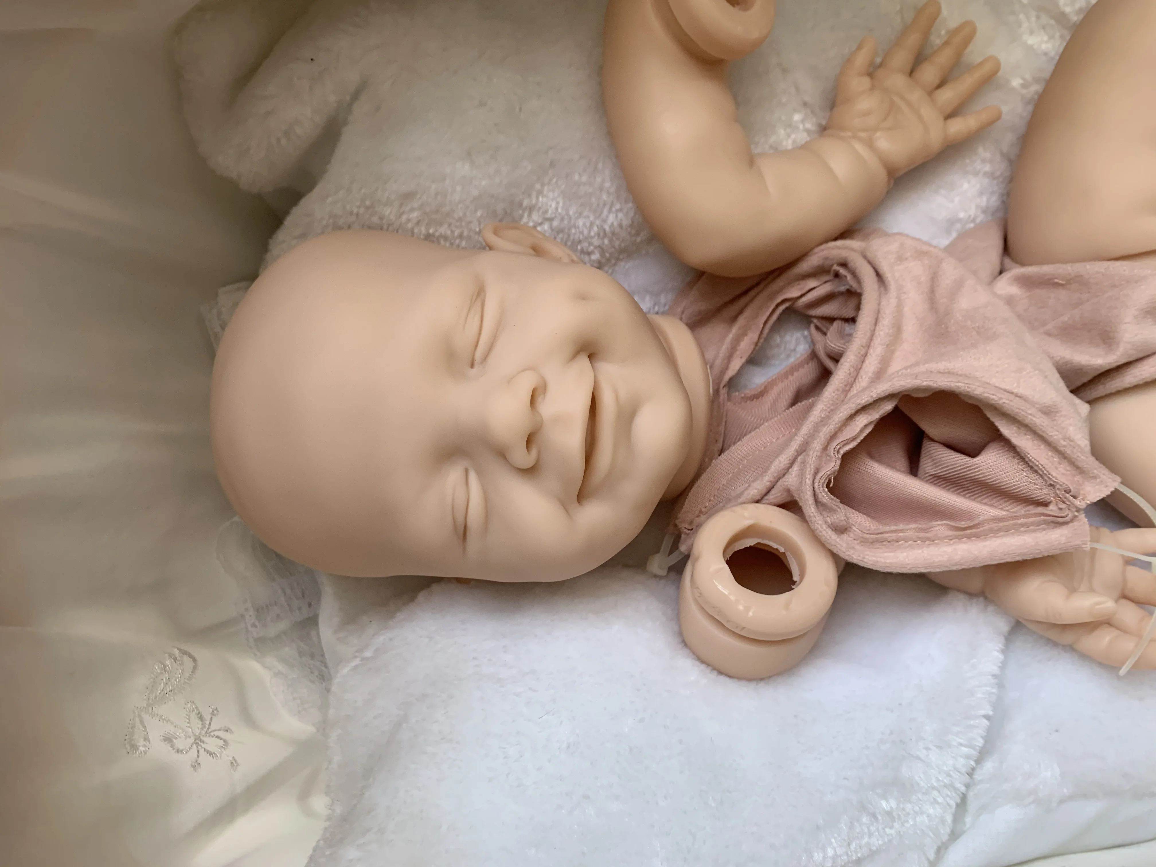 Professionelle unbemalte Reborn Doll Kit 22 "LifelikeAwake Baby Doll Mold DIY 