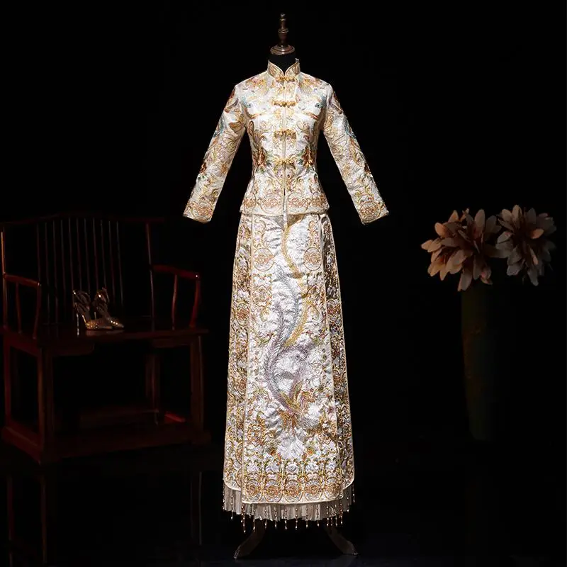 Мандарин Воротник для женщин вечернее платье Феникс Вышивка кисточкой Cheongsam Золотой Королевский костюм ханьфу длинный рукав Qipao - Цвет: Золотой