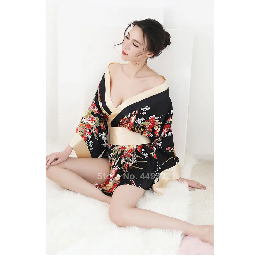 Японское женское кимоно с v-образным вырезом Yutaka Obi Короткая свободная Пижама Geisha девушки привлекательность Haori сексуальный цветочный атласный шелк домашняя пижама