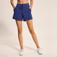 Светильник цвета морской волны, женские шорты для йоги, с боковыми карманами, для бега, бегунов, спортивная одежда для фитнеса, тренировок, занятий спортом, спортзала, тонкие спортивные шорты