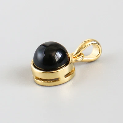 34.Black agate