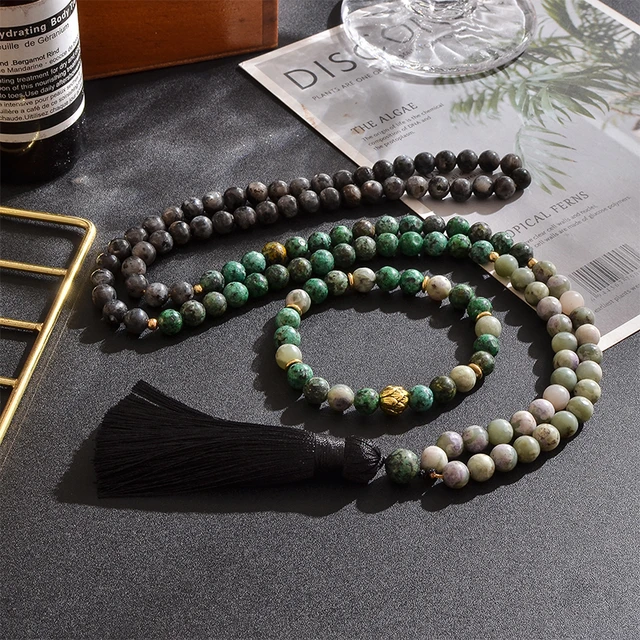 Luscious vintage natural jade necklaces 💚 Both available, please DM for  more information or purchase #jadenecklace #naturaljade… | Instagram