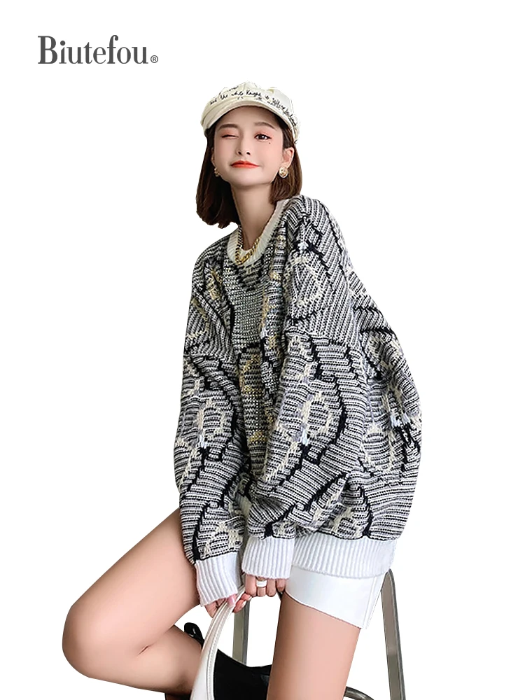 

2020 Autumn and Winter Women Long Loose Diamond Thick Stripe Knitted Sweaters