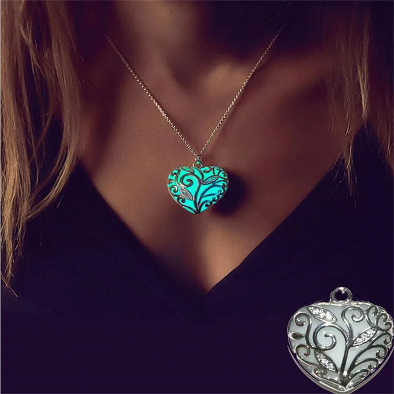 

Necklaces & Pendants Trendy Luminous Long Necklace Women Heart Heart Silver Long Necklace Men Chains Glow in the Dark