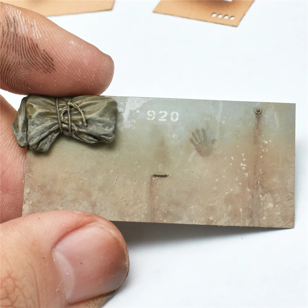 Handprint Shoeprint Airbrush Stencils Tool for 1//16 1//32 1//35 1//48 1//72 Scale US