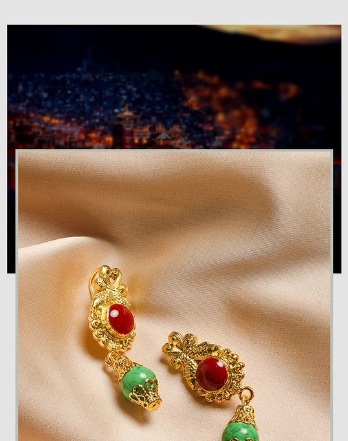 Imitation Jewelry Daily Wear Simple and Stylish White Golden Small Earring  Easy To Go With Indo Western Dresses FE95 – Buy Indian Fashion Jewellery