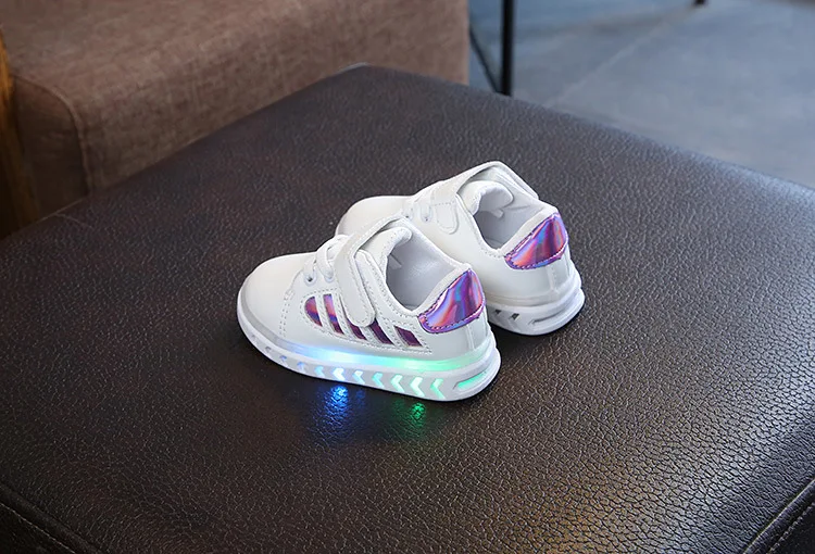 Childrens Toddler Shoes Led Light Sneakers Light Fat Shoes For kids Boy Girls Tennis Led Soft Breathable Leisure Shoes