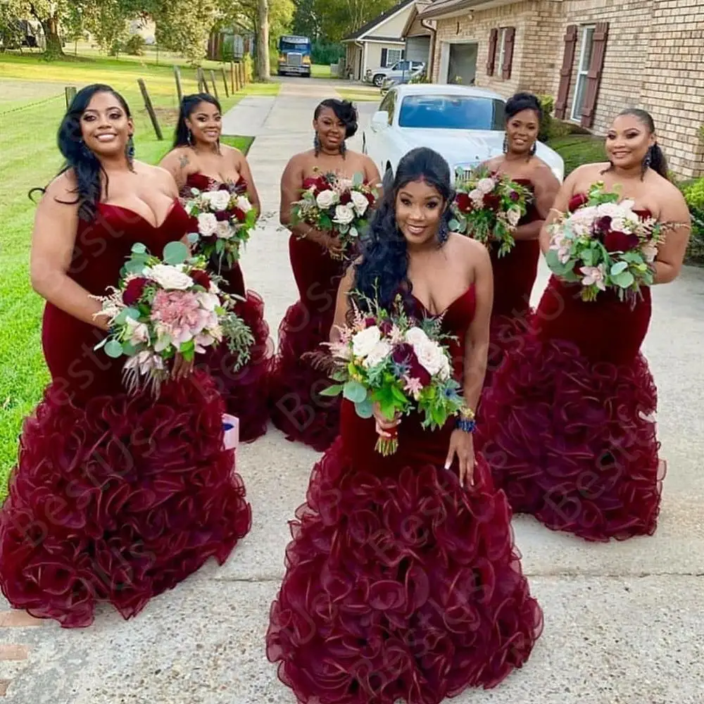 

Burgundy Plus Size Bridesmaid Dresses 2020 Chic Velvet Custom Made Prom Evening Gowns with Cascading Ruffles Wedding Guest Dress