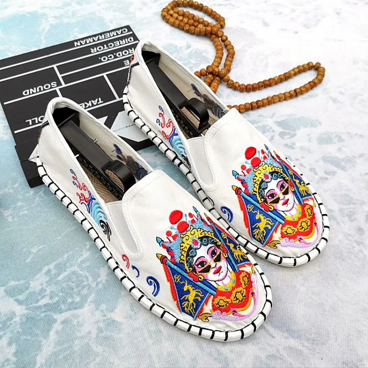 2020  Chinese Womens Flat Shoes Men's Embroidered Shoes Fashion Comfortable Slip On Women Loafers Shoes Casual Zapatillas Unisex