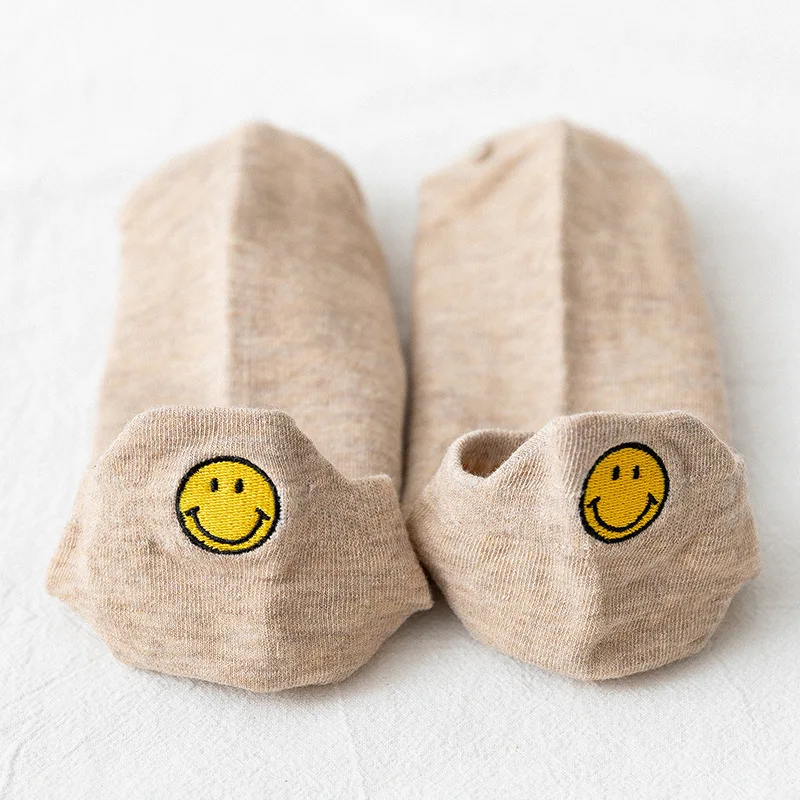 Конфетный оттенок женский тапочки носки Kawaii с выражением смайлика calcetines de mujer вышитые Harajuku забавные calze corte donna - Цвет: Khaki
