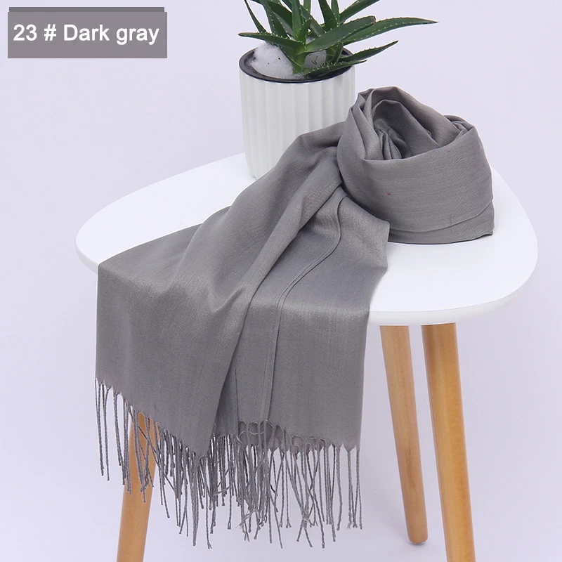 23 Dark gray Женские однотонные хлопковые шарфы с кисточками, женский зимний тонкий весенний шарф, летняя роскошная женская шаль, теплый шарф для женщин - Цвет: 23 Dark gray
