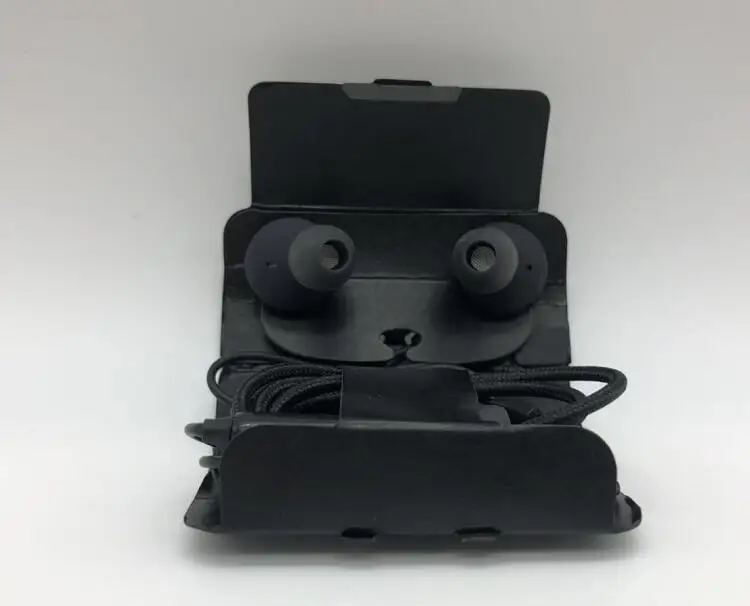 

100pcs/ High Quality headset in ear headphones With Remote Mic for S10 S10e With Original logo packaging