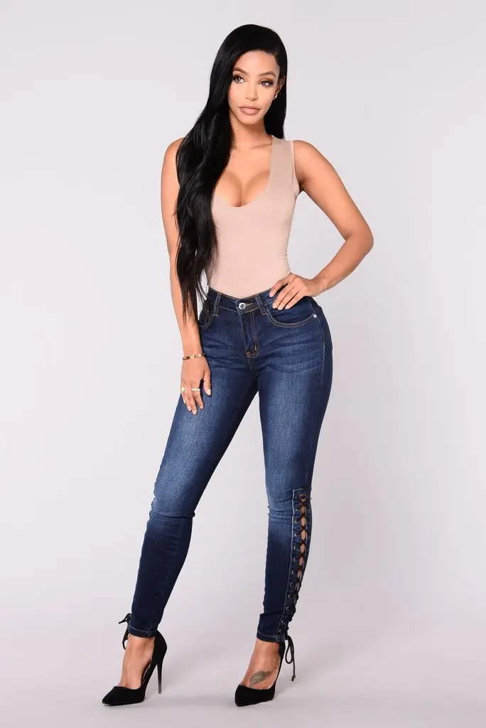 Женские обтягивающие джинсы, модные ремни, уникальный дизайн, Стрейчевые джинсовые штаны, европейский и американский стиль, уличные брюки